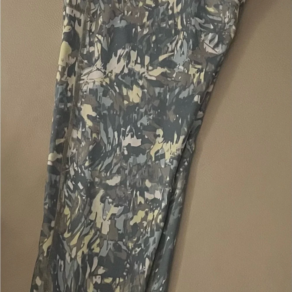 DKNY Sport High Waist Leggings with Side Pockets. Large, New! - Picture 2 of 5